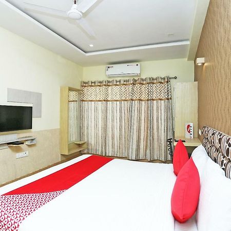 Oyo 16472 Hotel Shree Balram International Райпур Екстер'єр фото
