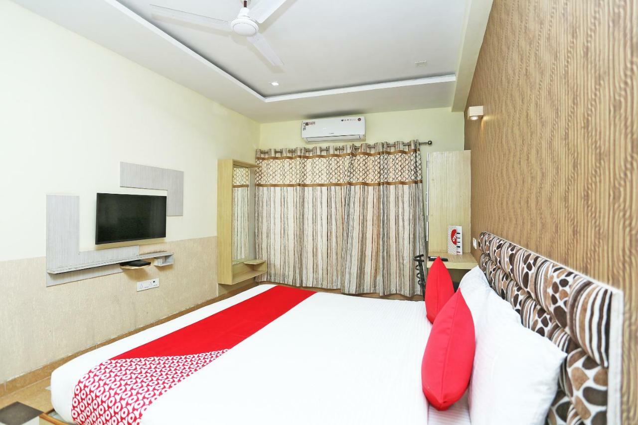 Oyo 16472 Hotel Shree Balram International Райпур Екстер'єр фото