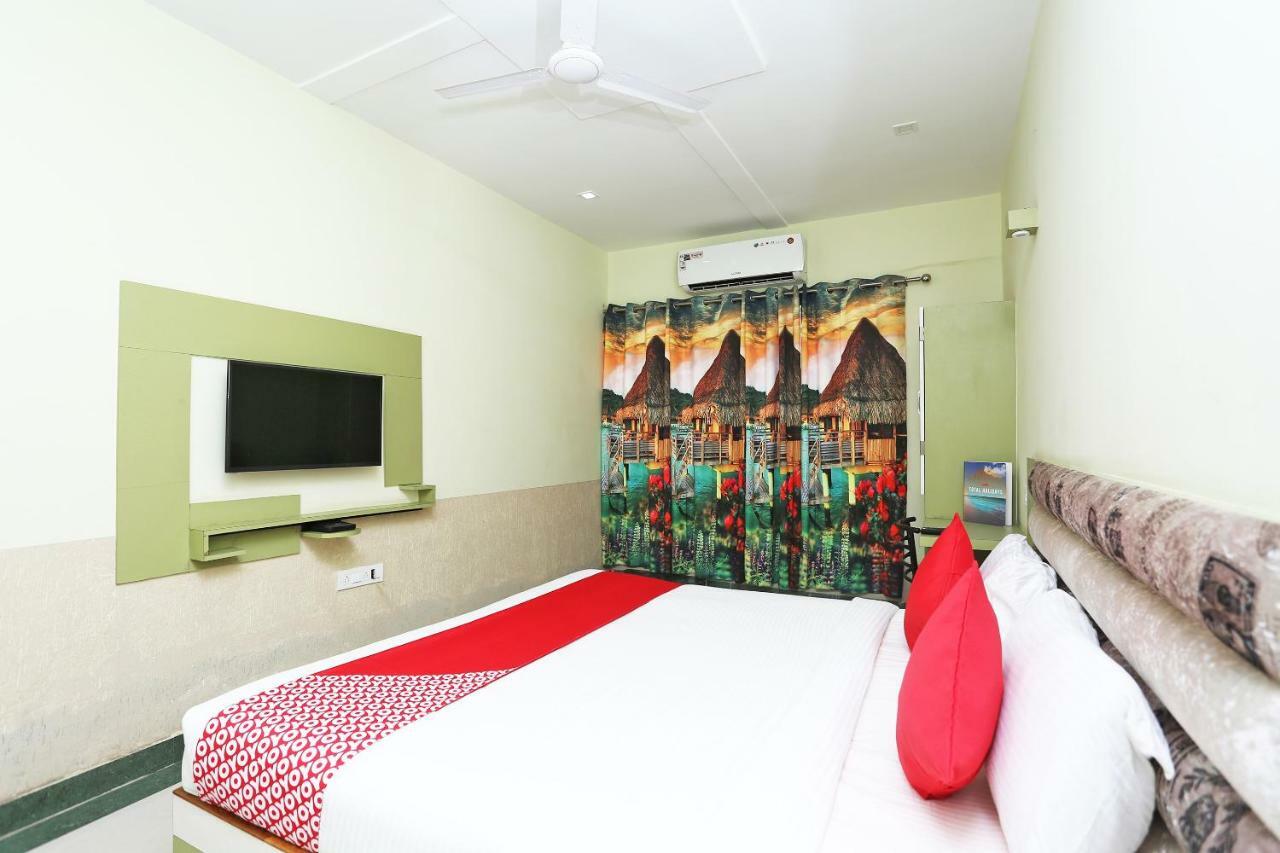 Oyo 16472 Hotel Shree Balram International Райпур Екстер'єр фото