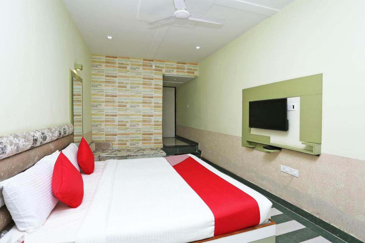 Oyo 16472 Hotel Shree Balram International Райпур Екстер'єр фото